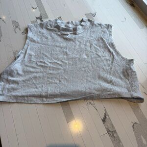 Ripple Yoga Wear High Neck Crop Top – Size Medium, Powder Blue